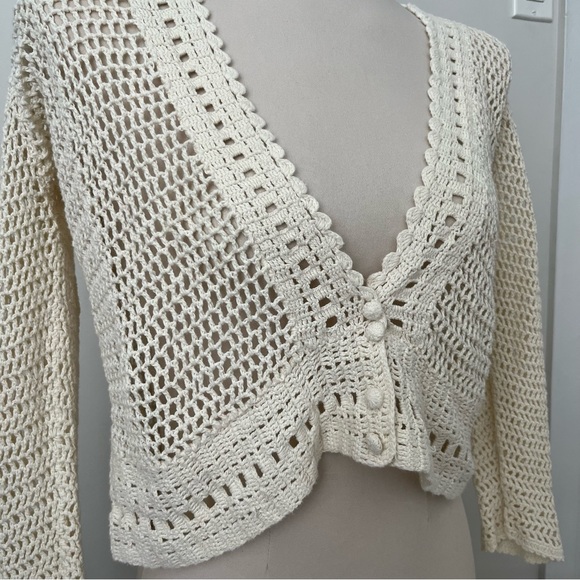 Vintage Sweaters - Cream coloured crochet cardigan